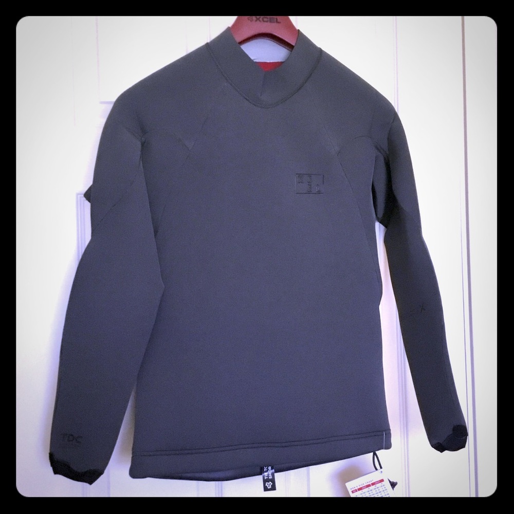 NWT Xcel Mens 2mm Rash Guard